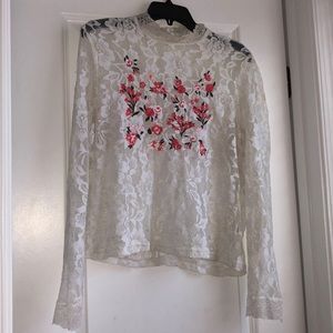 Women’s Long Sleeve Flowery Laced Top, Turtle neck style, Size: US Medium